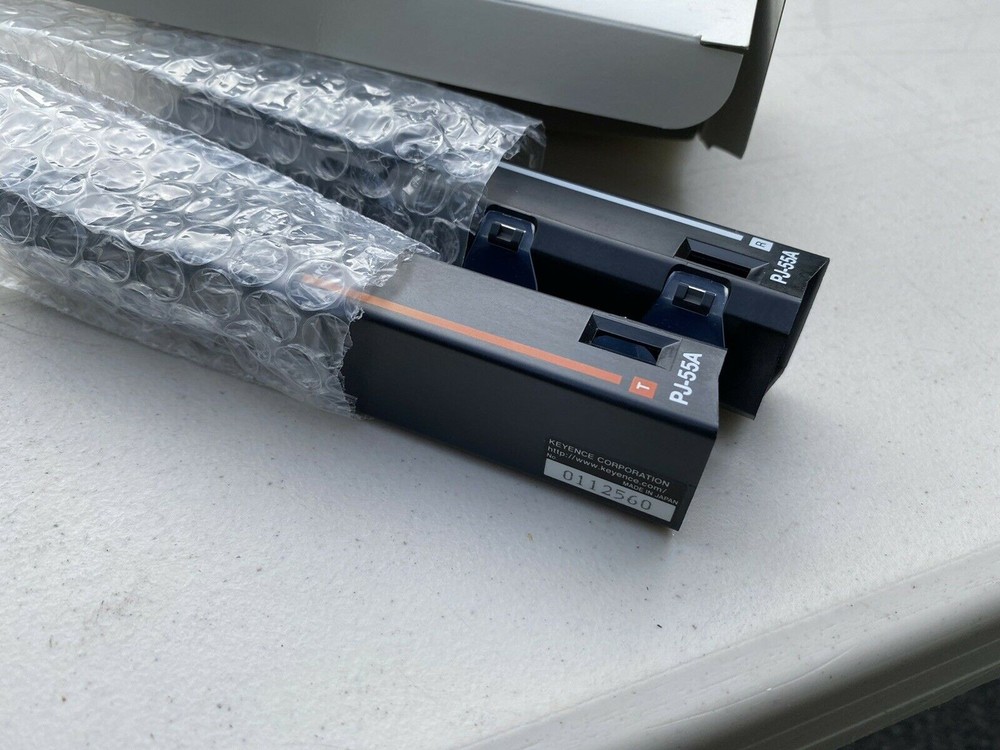 KEYENCE PJ-55A Safety Light Curtain Grating Sensor New