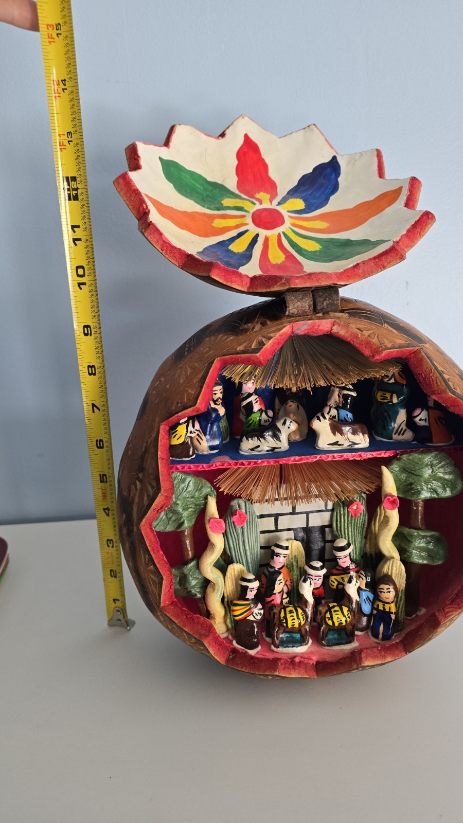 Vintage Handcarved PERUVIAN Peru Folk Art RETABLO Diorama Gourd Nativity Set