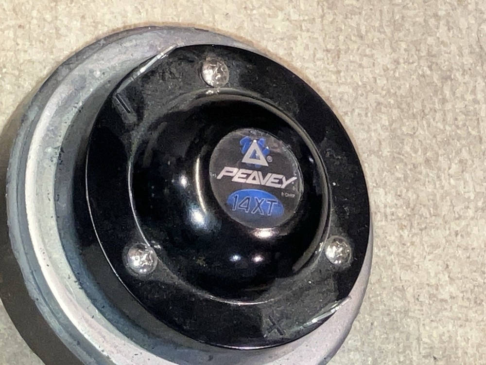2 Pcs Compression Driver Peavey 14XT 8 OHMS.