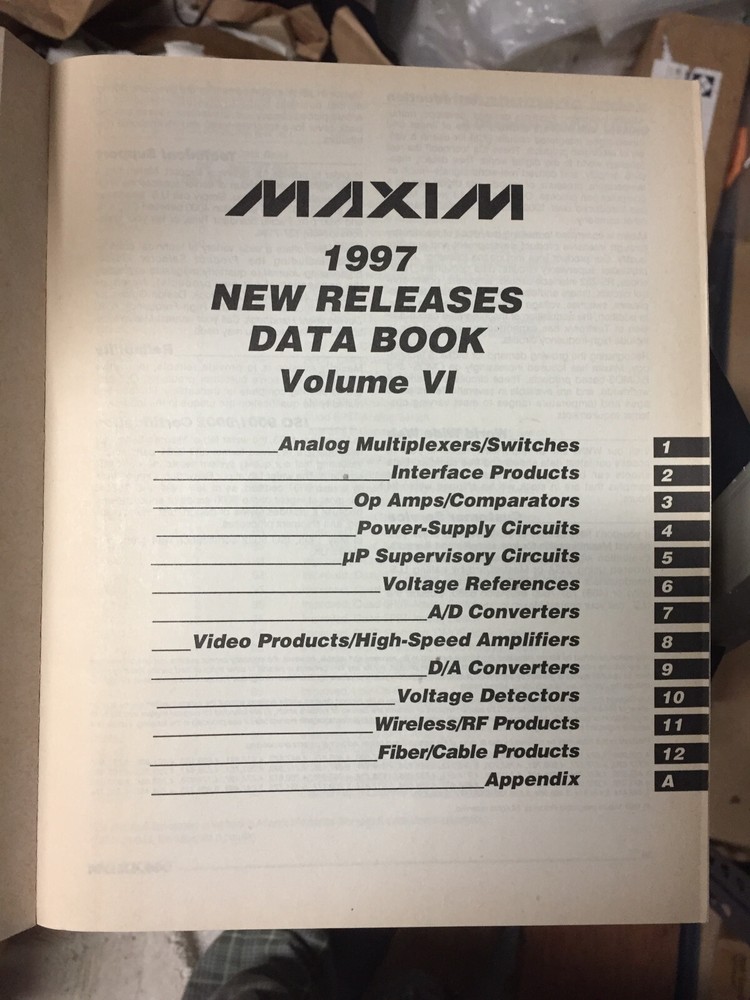 Data Book = Maxim Semiconductor Six Volume Set plus Applications Highlight = Lot