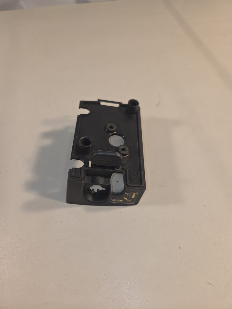 OEM Husqvarna Poulan Filter Holder 530054934