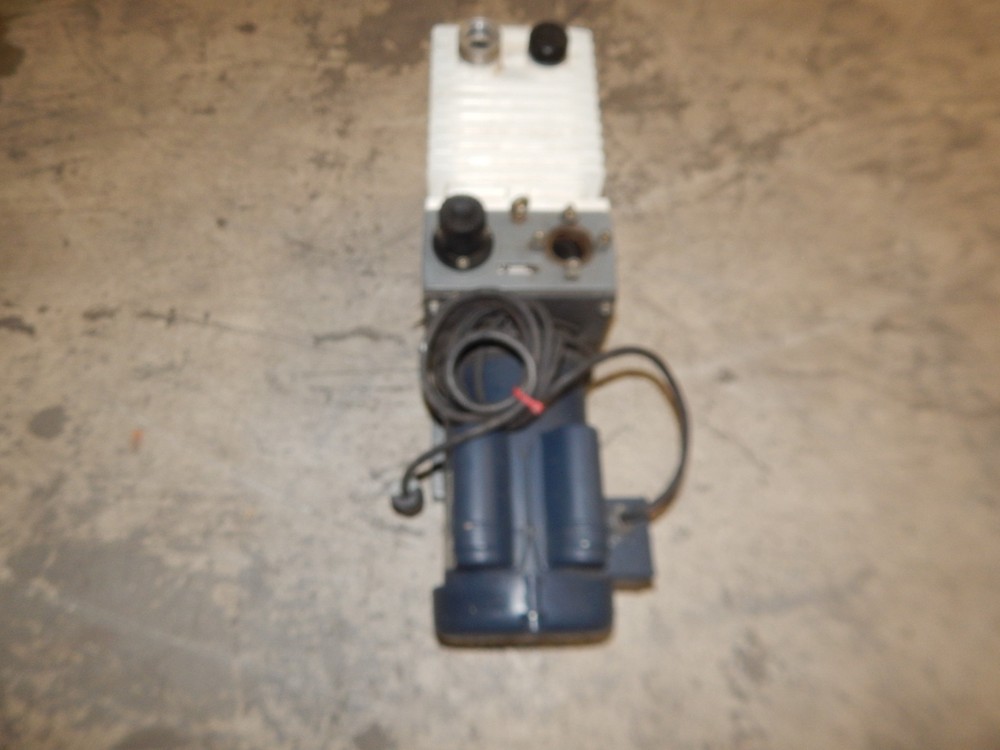 Varian SD-700 Vane Rotary Pump (#4543)