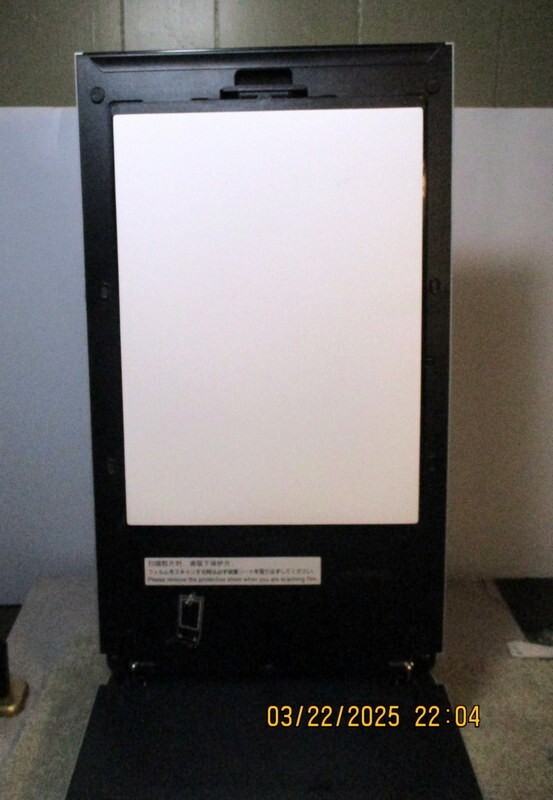 Canon CanoScan 8800F Flatbed Color Image Scanner Complete With Software & Guides