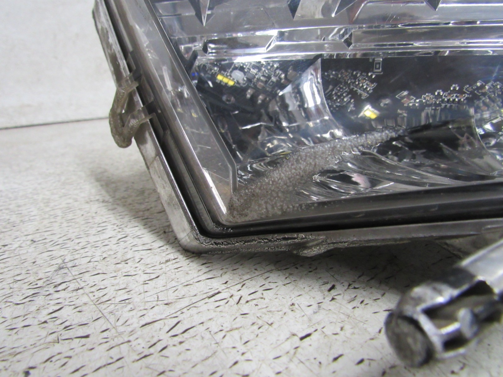 18 POLARIS RMK PRO 800 AXYS HEADLIGHT HEAD LIGHT LAMP FRONT LENS STOCK OEM #6893