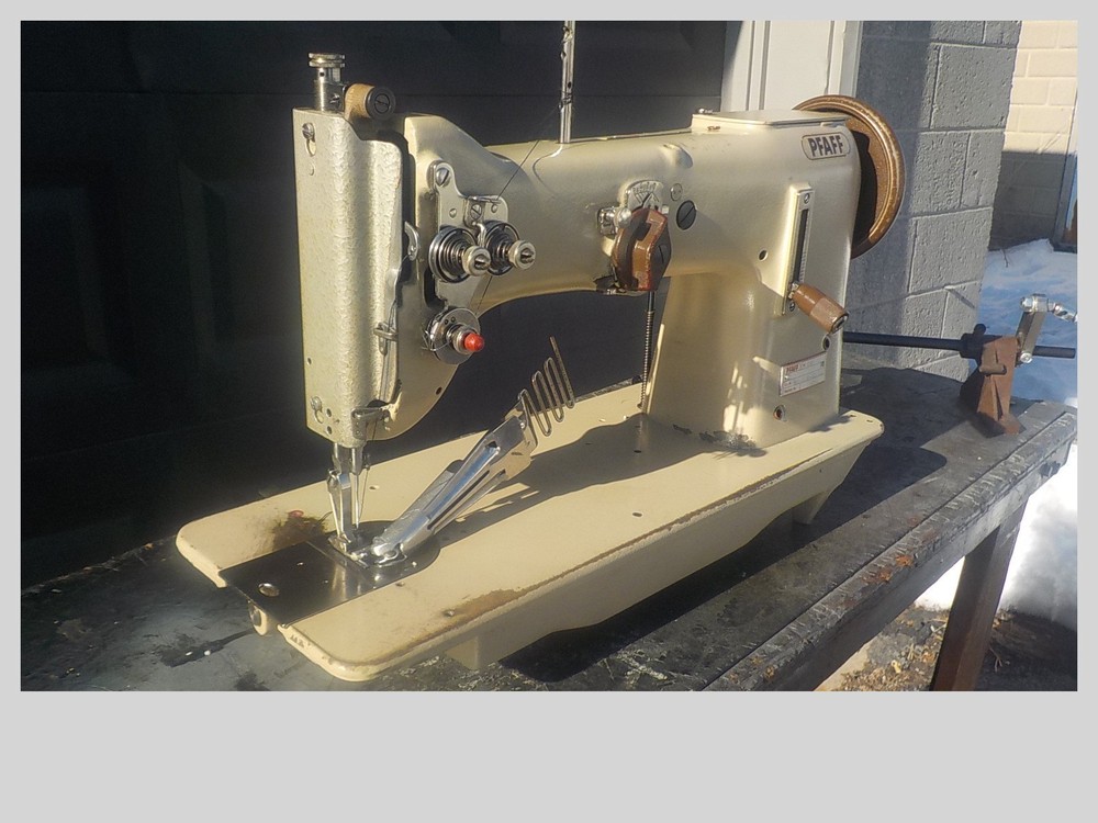 Used Industrial Sewing Machine Pfaff model 138-zigzag