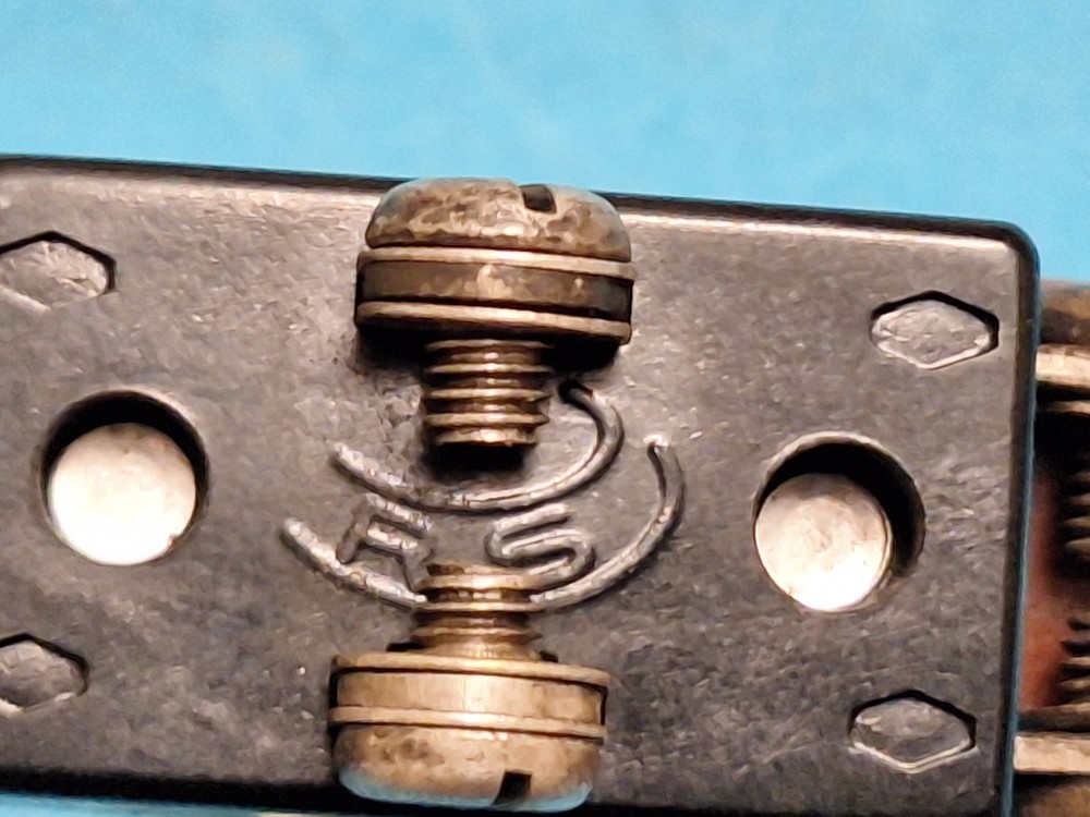 Toggle switch ~ DPDT ~ 250v @ 3A ~ Screw terminals ~ RS Components