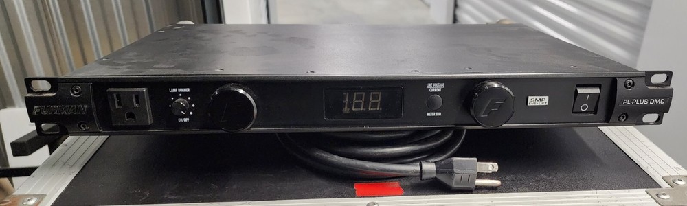 Furman PL-Plus DMC 15 Amp Power Conditioner with Voltmeter