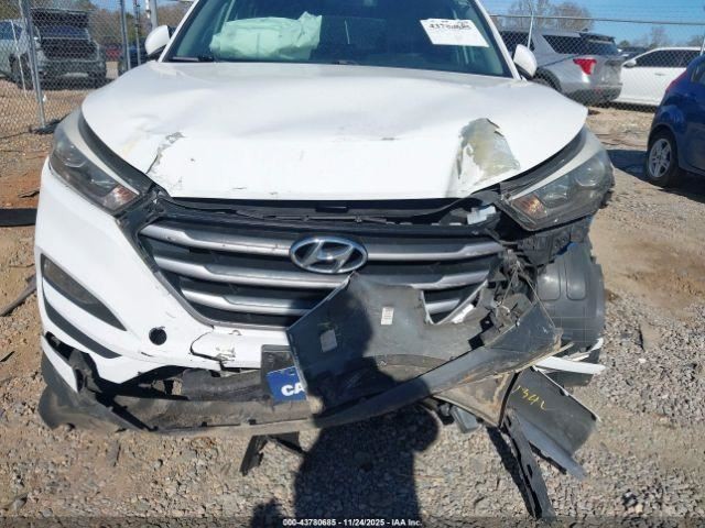 TUCSON 2017 Glove Box 4965513