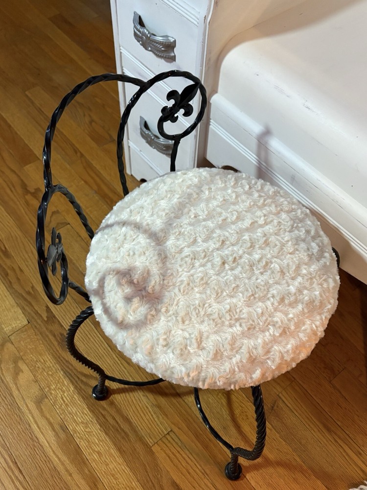 Vintage Vanity With Mirror & Stool