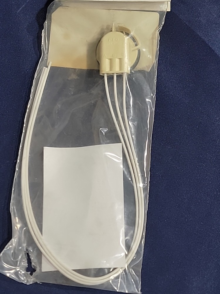 NOS GM Stop/Tail/Turn/Park Lights Socket Assembly 12083689