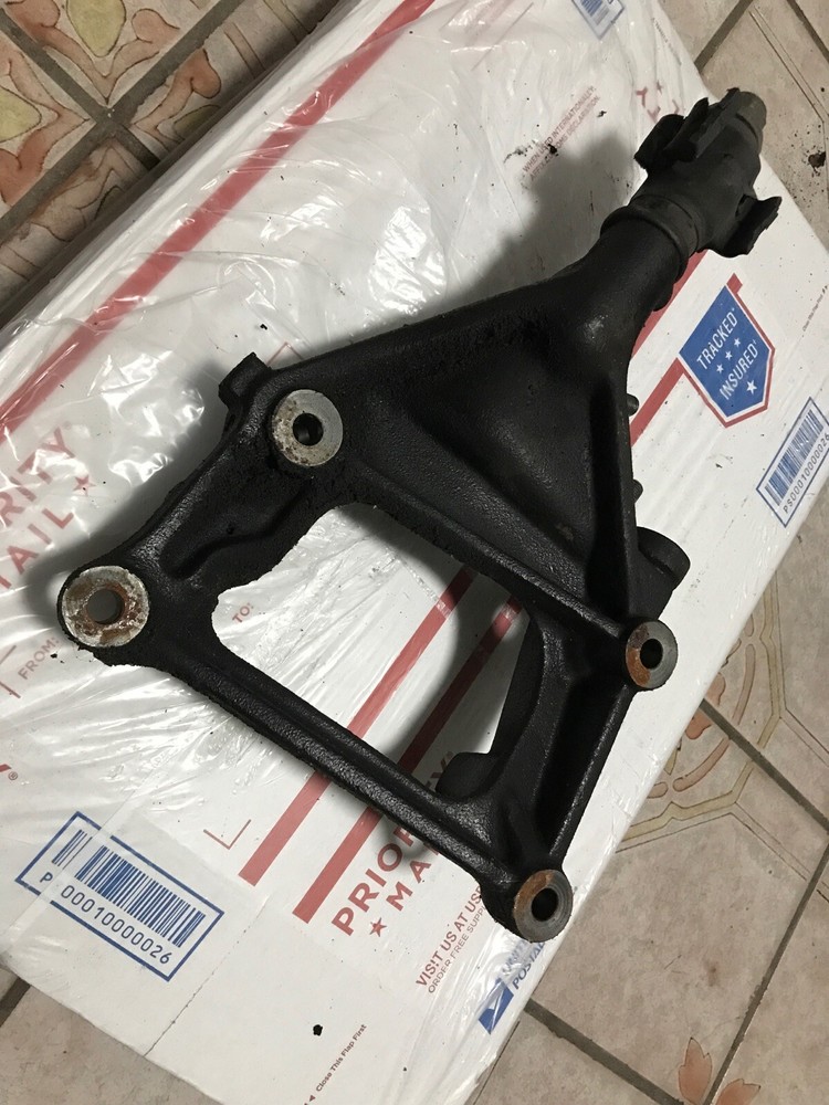 Used 94-01 Acura Integra AC compressor bracket engine mount