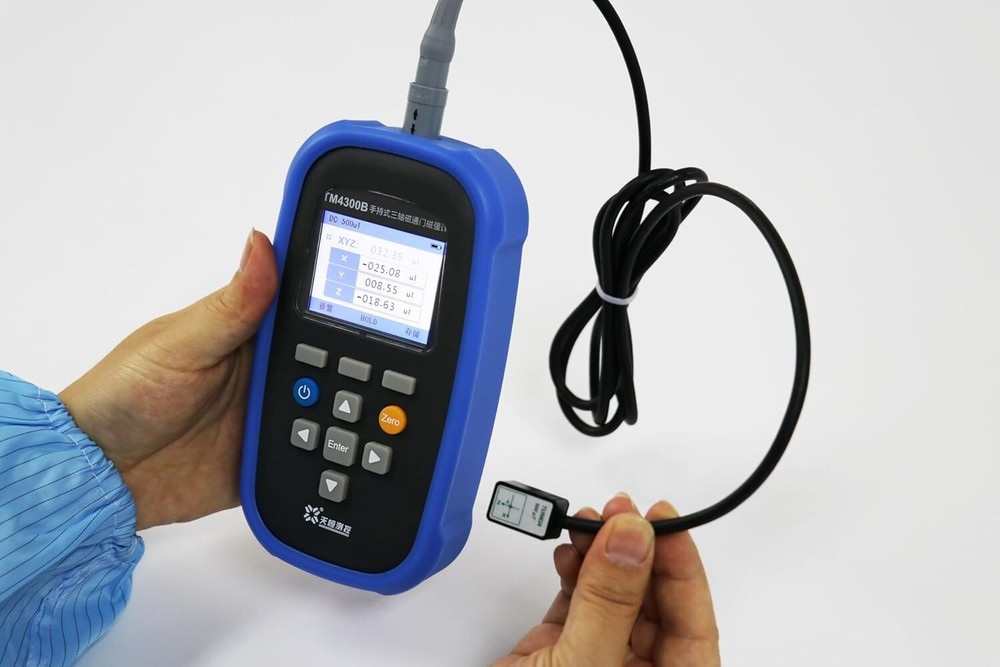 Handheld Triaxial Fluxgate Magnetometer with USB Interface Class 2 Range 0-500μT