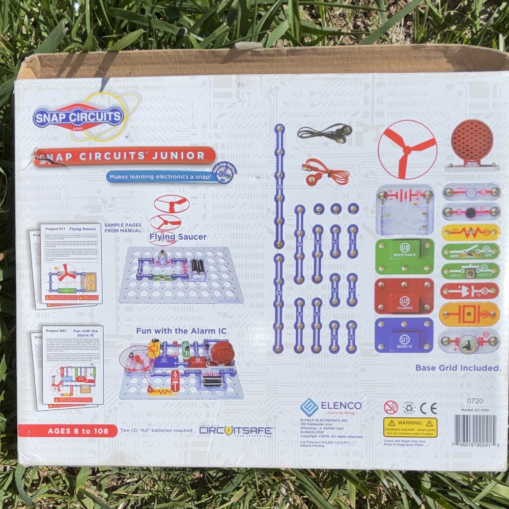 Elenco Snap Circuits Junior SC-100 Electronics Kit, 100+ Projects, Ages 8-108