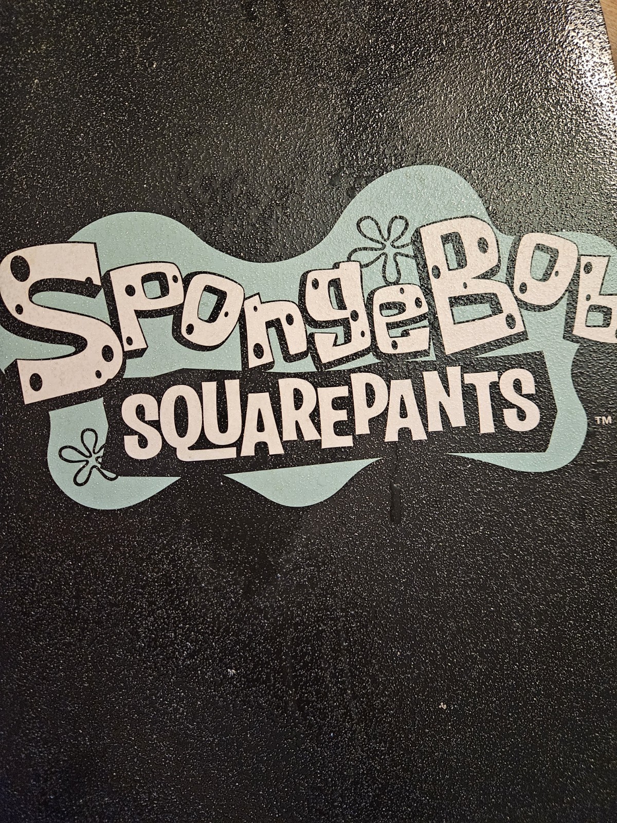 SpongeBob SquarePants Skateboard LOOK
