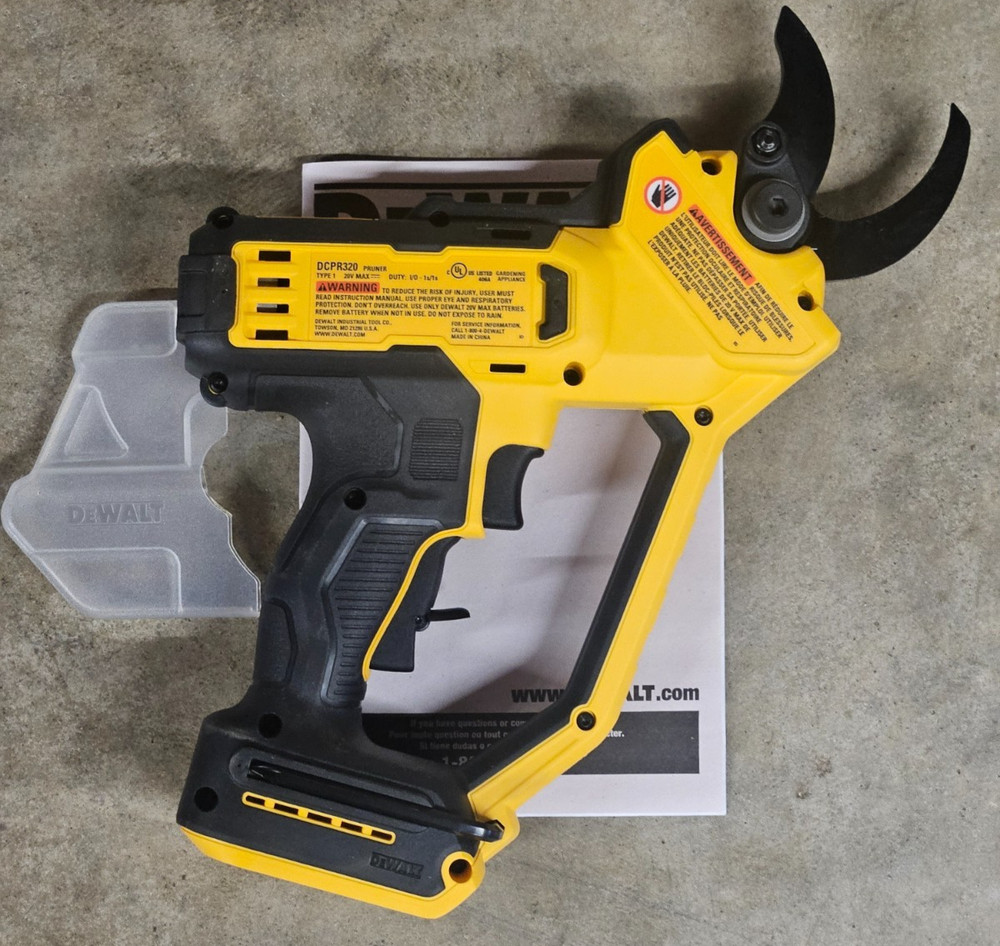NEW DeWalt 20V MAX Cordless Pruner Model# DCPR320 Bare Tool