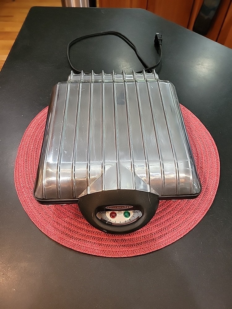 VillaWare Model 2001 UNO 4 Square Waffle Maker Chrome  Tested 1200 Watts