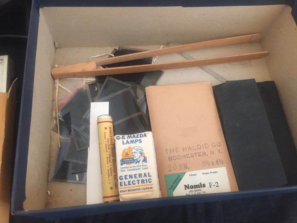 VINTAGE CAMERA 1940'S LAFAYETTE DEVELOPING PRINTING OUTFIT WITH BOX