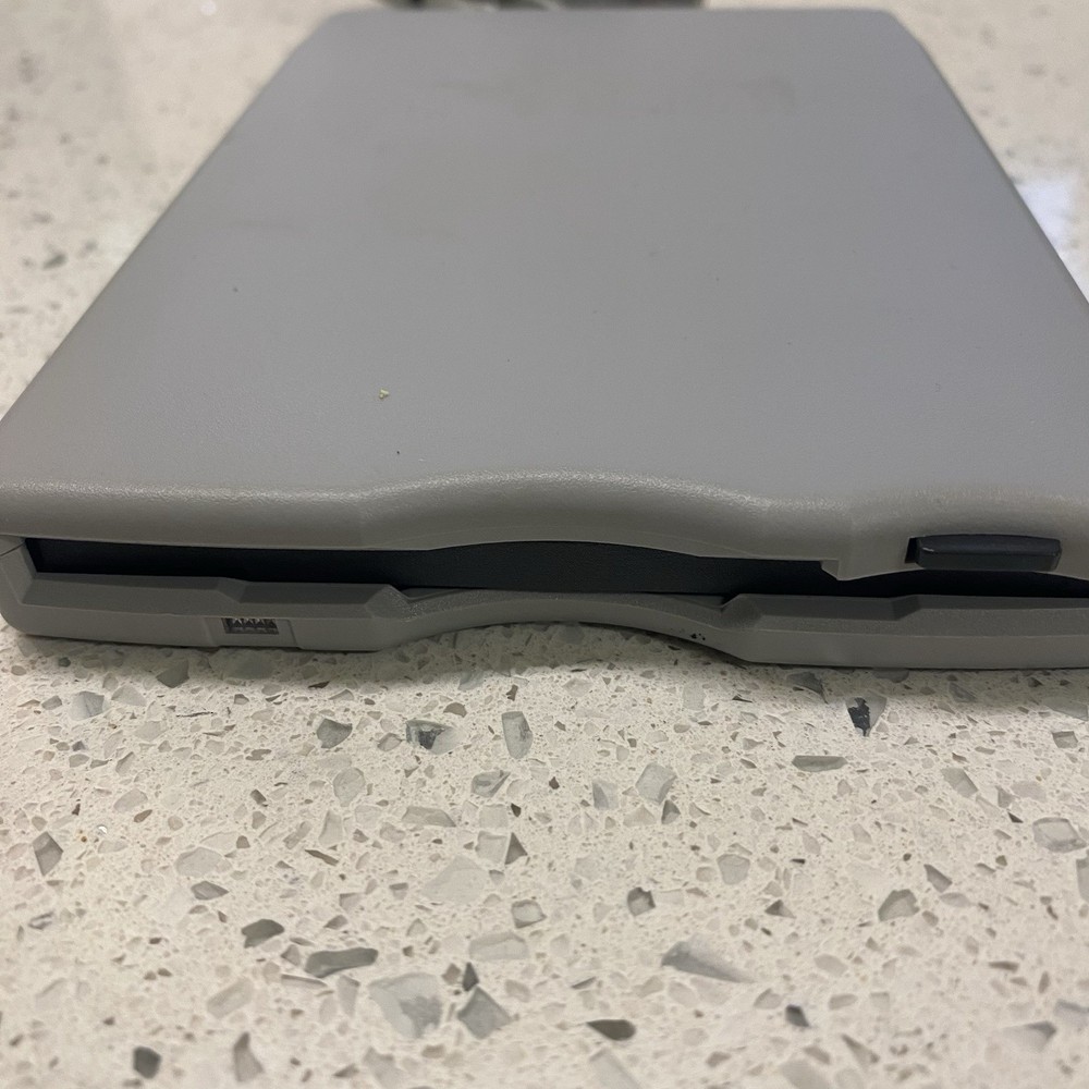 SmartDisk FDUSB-TM2 3 1/2” Floppy Disk Reader Untested Very Clean