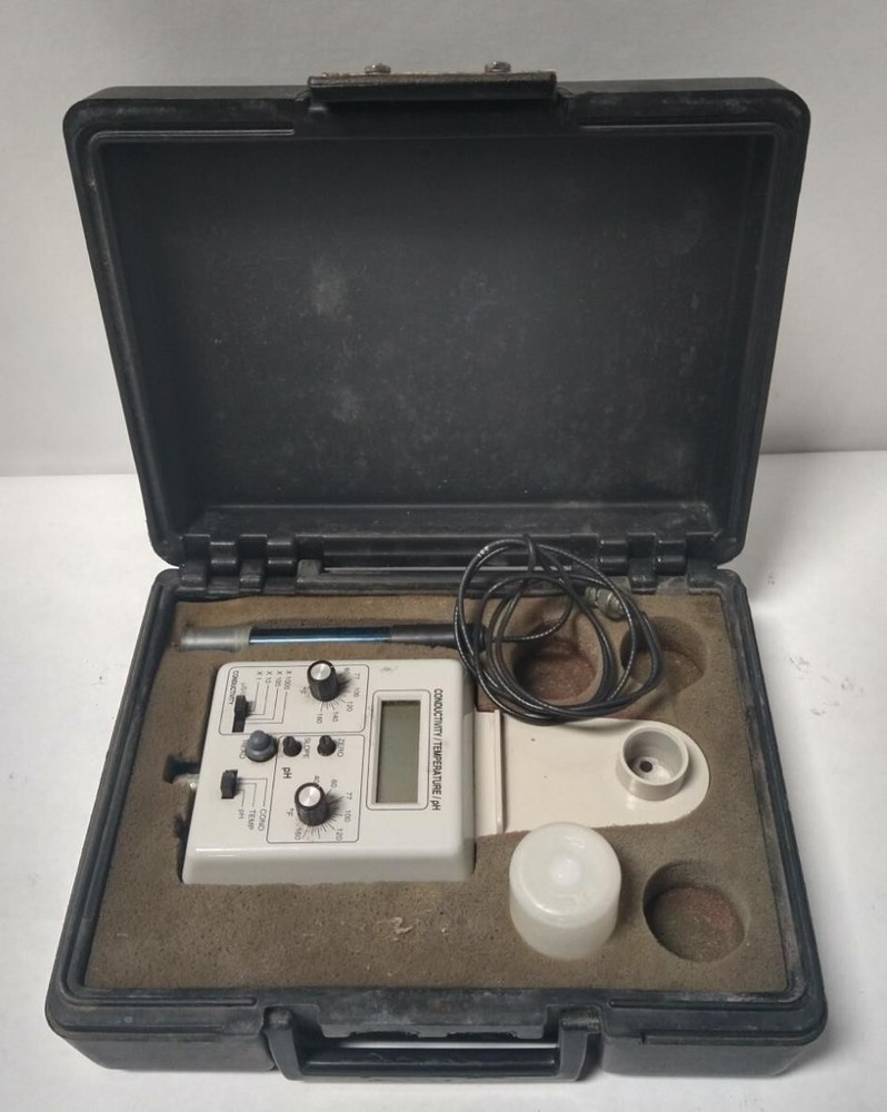 Cambridge Scientific Conductivity Temperature pH Meter Kit with Probe & Case