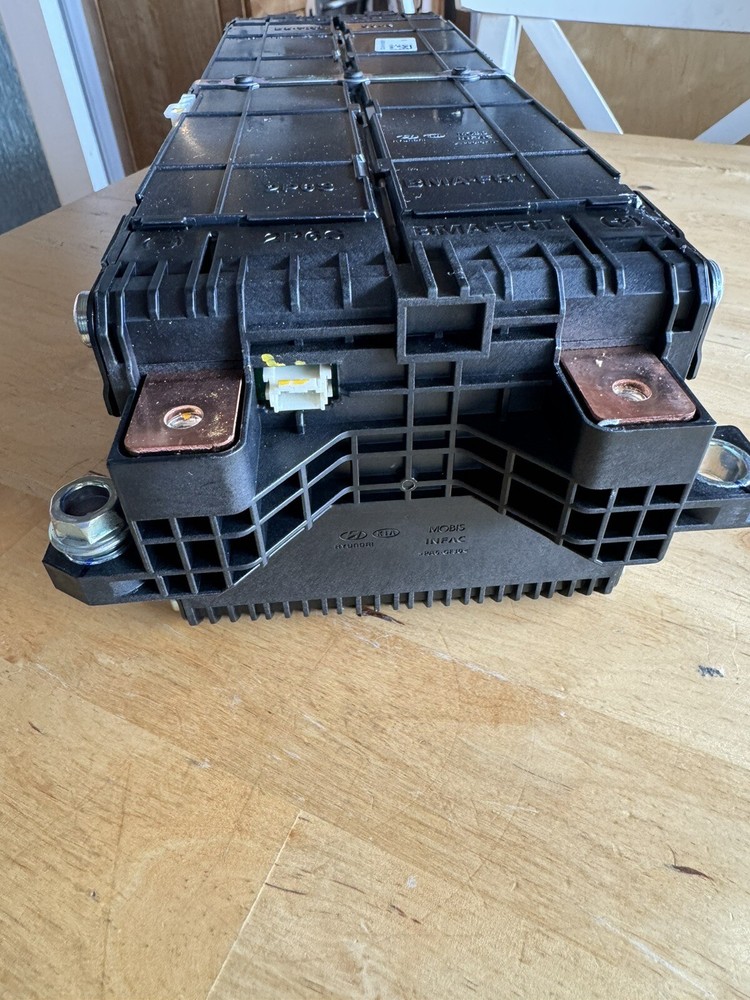 24V 2.4Kw or 48V 4.8Kw by using 2 CELL Interlocking modules EV RV NCM 2P6S