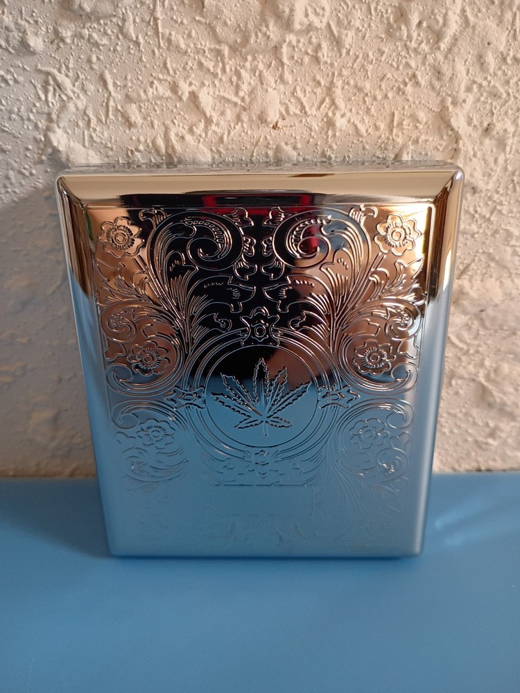 Metal Cigarette Case Spring Loaded Hinged Spine Pot Leaf Design for King Size