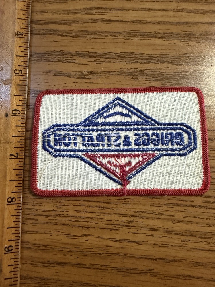 VINTAGE BRIGGS & STRATTON EMBROIDERED PATCH - BLUE ON TOP - RED ON BOTTOM