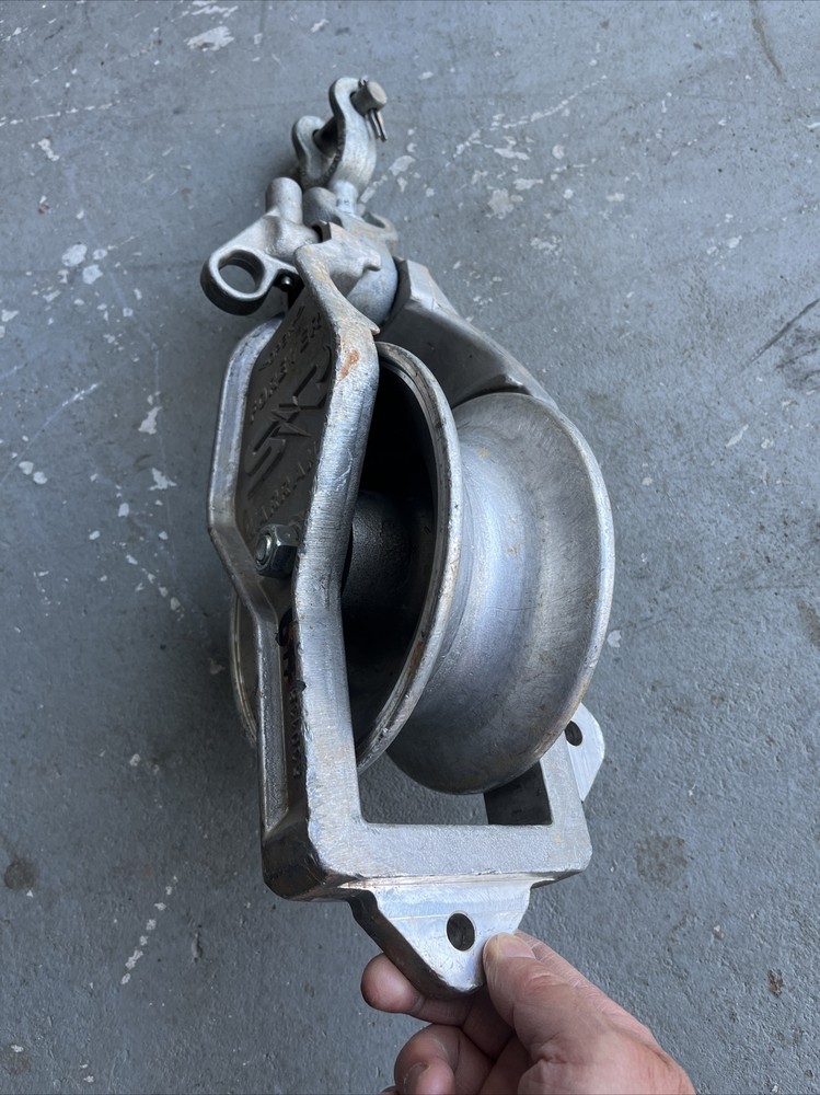 Sherman + Reilly XS-100-B Universal Stringing Block#2