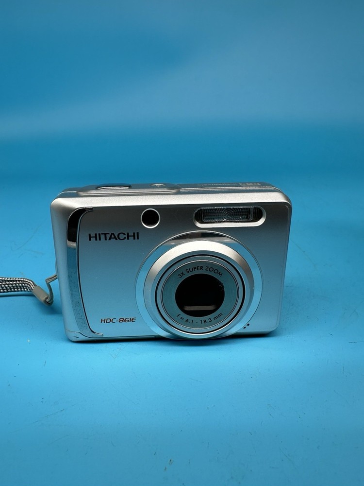 Hitachi Digital Camera HDC-861E 8.0MP Silver Tested