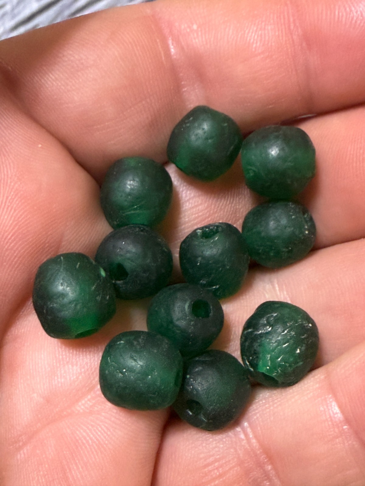 (10) Old Huron Indian Venetian Green Glass Trade Beads Fur Trade Era