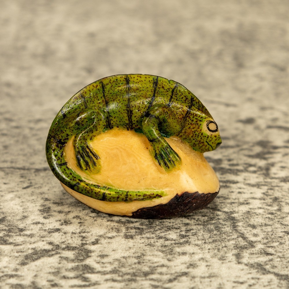 Green Iguana Lizard Tagua Nut Carving