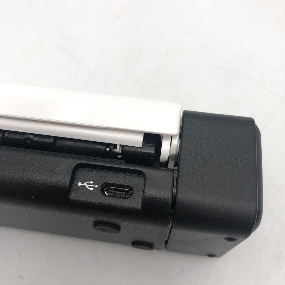 USED Visioneer RoadWarrior 3 Simplex Mobile Document Scanner POWERS ON READ E