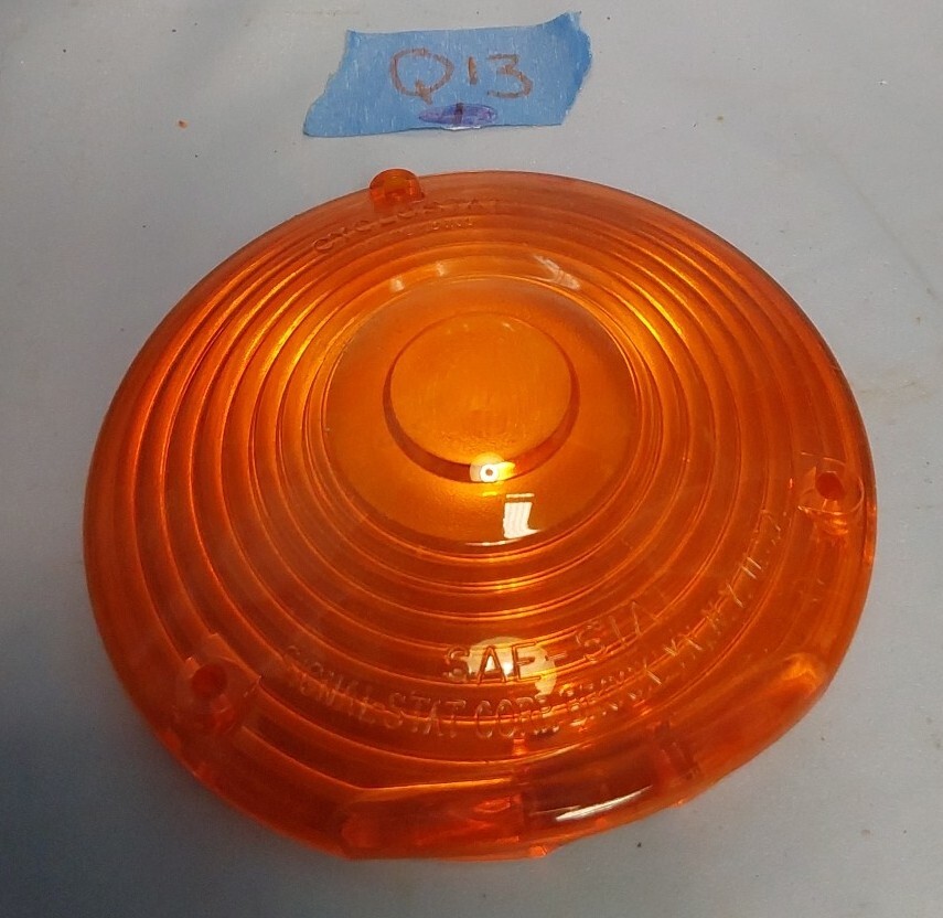 Amber Plastic Replacement Lens 4" Round 3 Screws. Q13