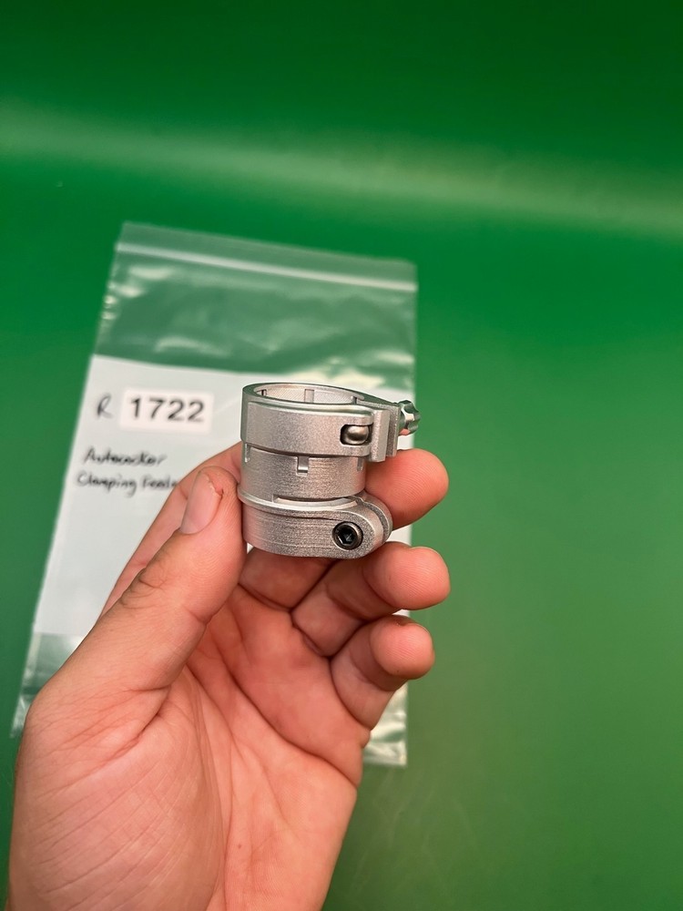 Autococker Clamping Feedneck