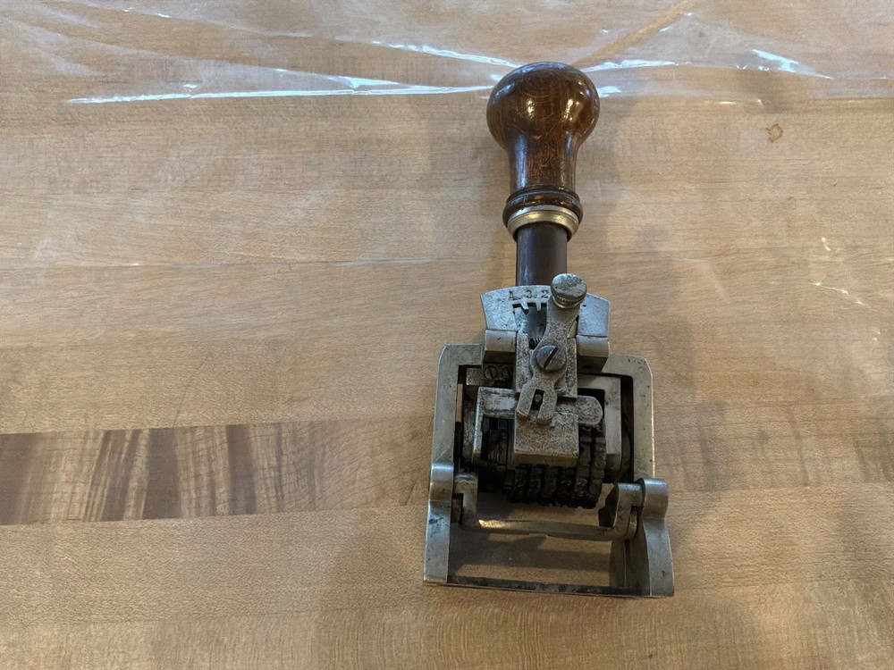 Numerator Mechanical Postmark vintage stamping old numberinng machine