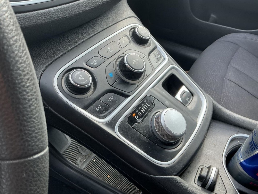 200 2015 Glove Box 4985095