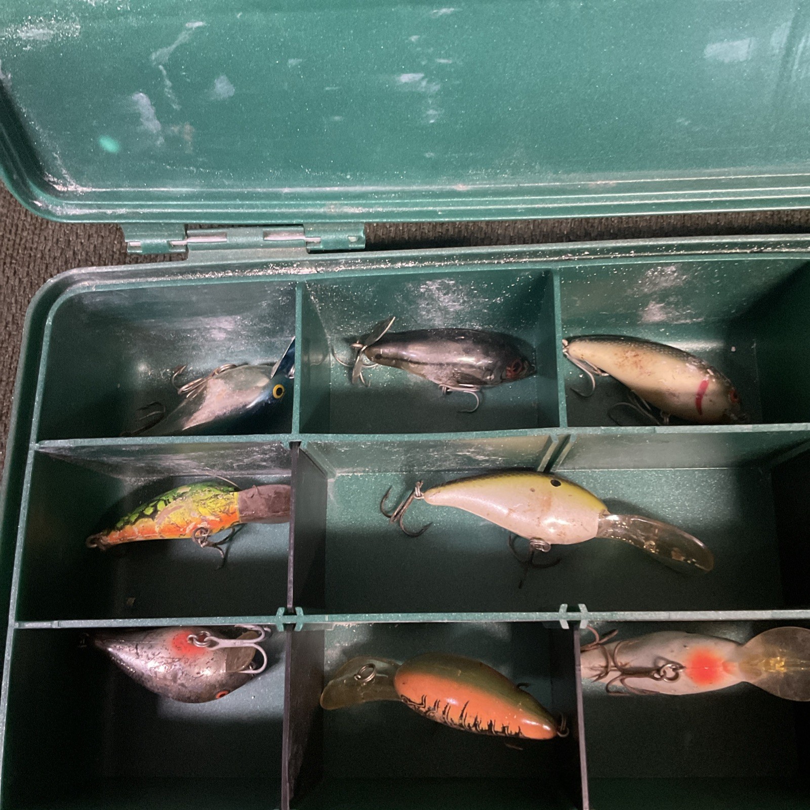 Vintage Plano Tacklebox "Boatbox" 2 Levels Green 39 Lures Inside