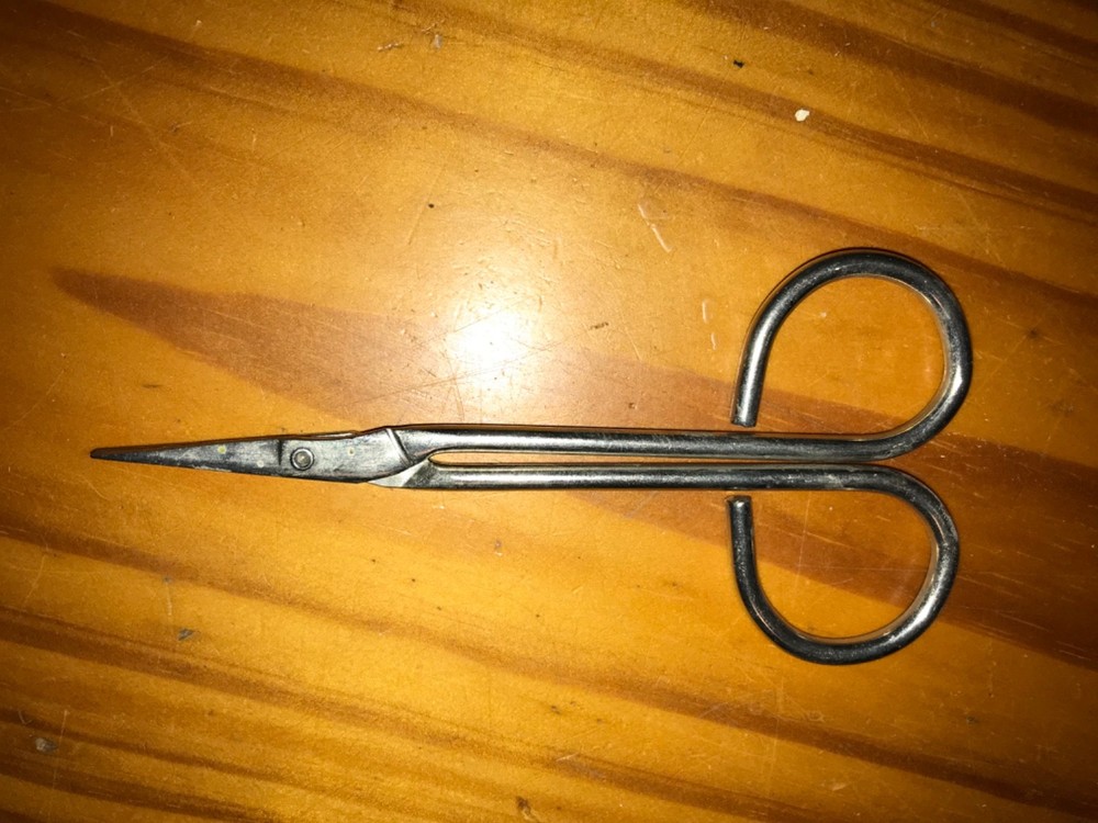 5 Vintage Sewing Scissors