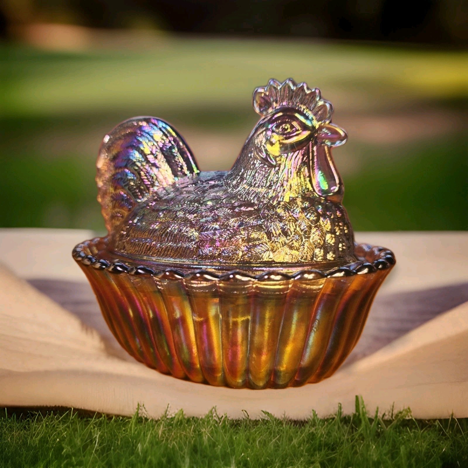 5" Rooster With Split Tail on a Ribbed Nest Titanium Carnival Westmoreland Mould