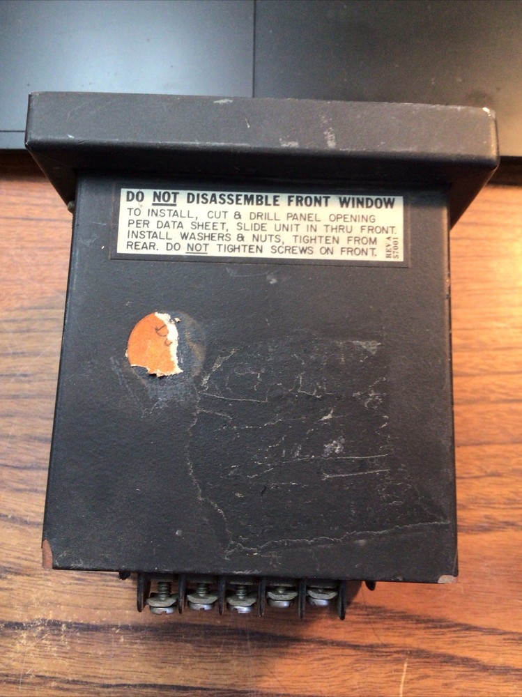 Red Lion Controls Model 500 Time Delay Counter (VR7)