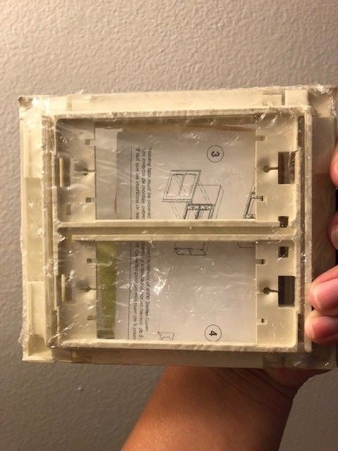 NEW Wiremold 5407C Device Mounting Bracket Ivory