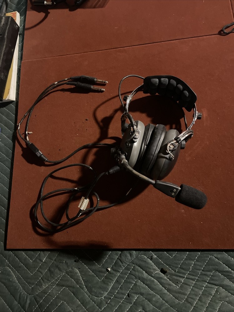 Aviation Pilot’s Headset