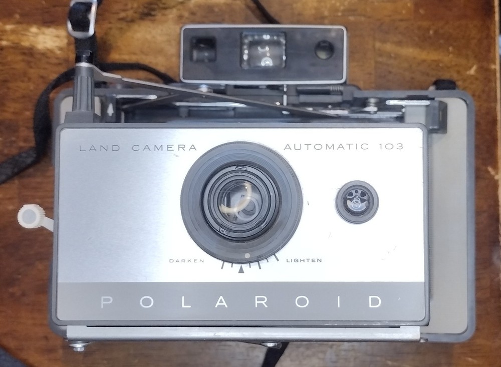 Vtg Polaroid 103 Automatic Land Camera UNTESTED
