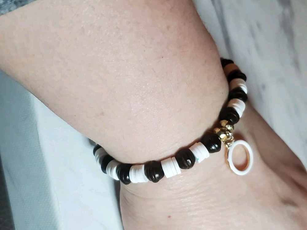 Handmade White Circle Charm Beaded Bracelet Black & White