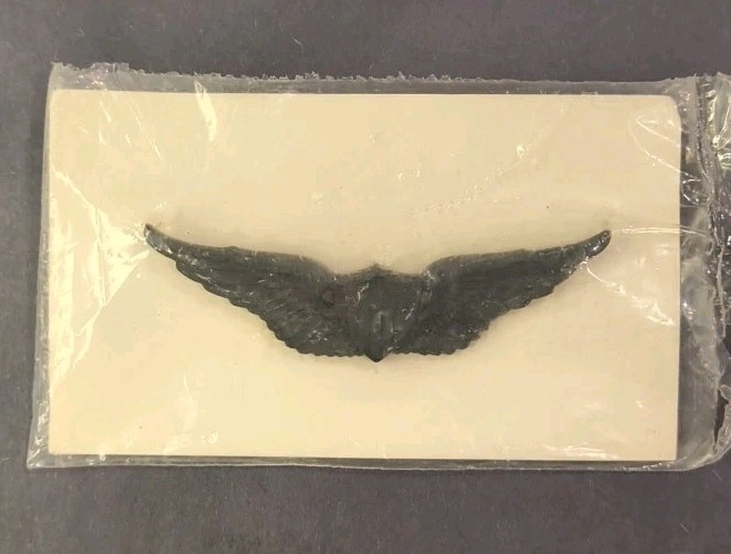 US Army Aviator Wings Basic Qual Subdued 2.5" Original DSA Package Volupte 1969