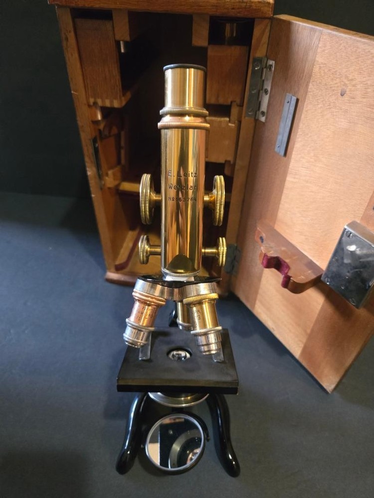 RARE 1913 GERMAN E. LEITZ WETZLAR MICROSCOPE W/ MATCH CASE WORKING # 163764