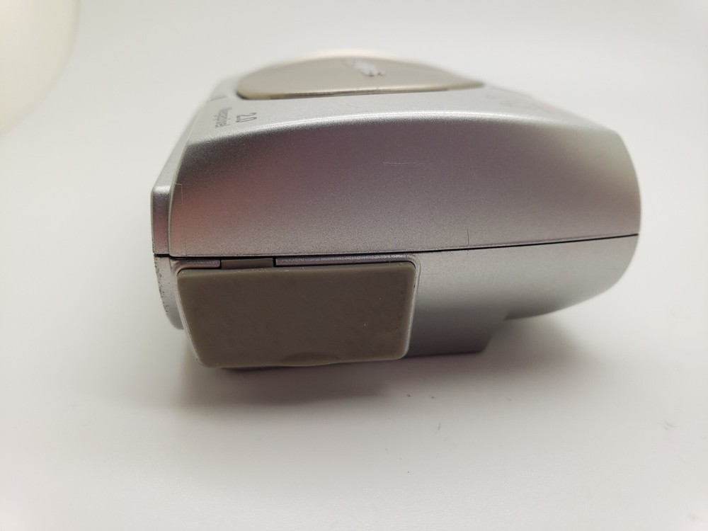 Great Condition Working Olympus Camedia C-2 2.0MP Silver Digital Camera