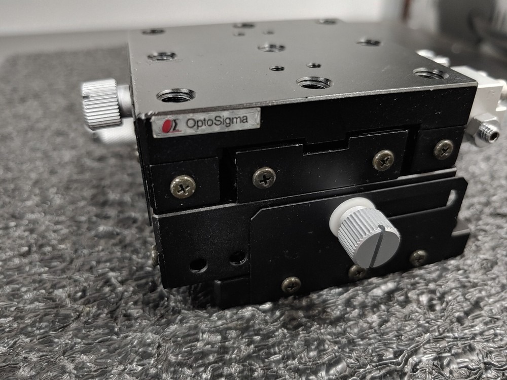 OPTOSIGMA XY Goniometer 2 Stage Table