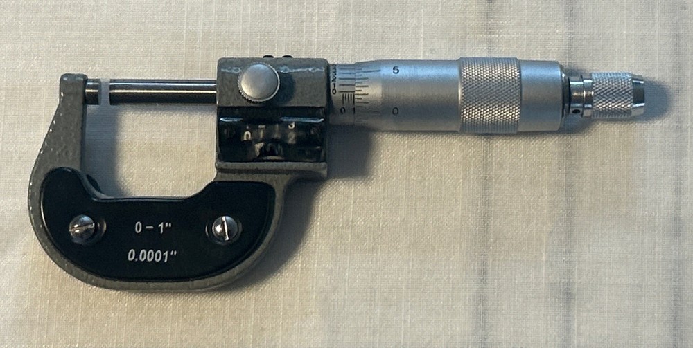 CEN-TECH MODEL 00895 ANALOG DIAL 0-1" MICROMETER W/ PAPERWORK & INSTRUCTIONS