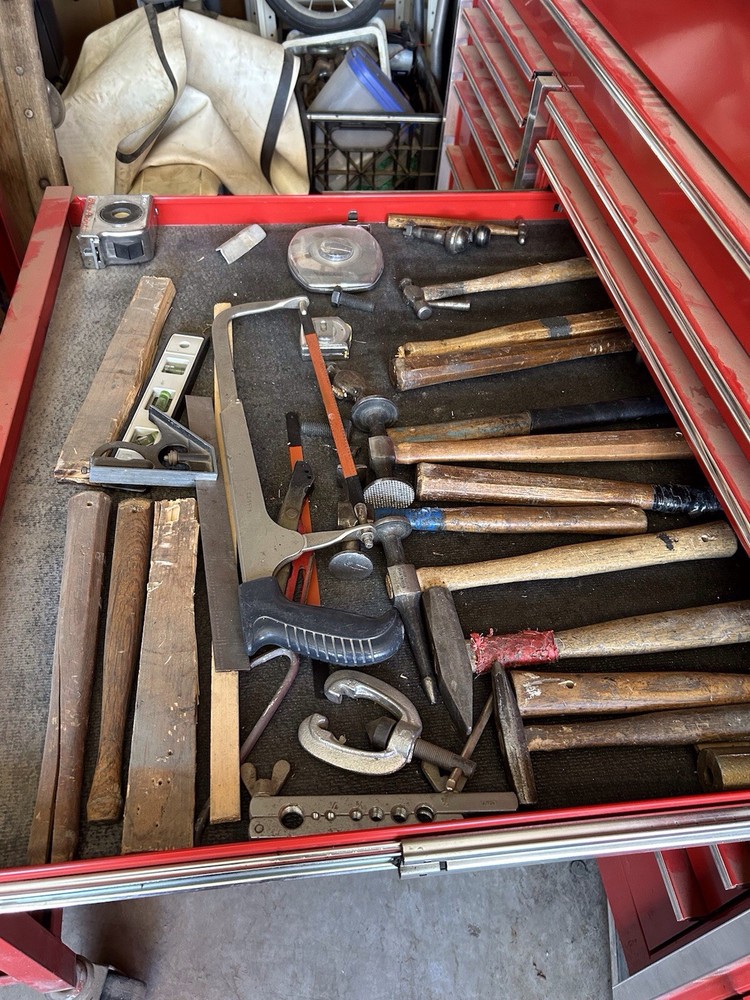 Snap on toolbox with tools, auto body￼