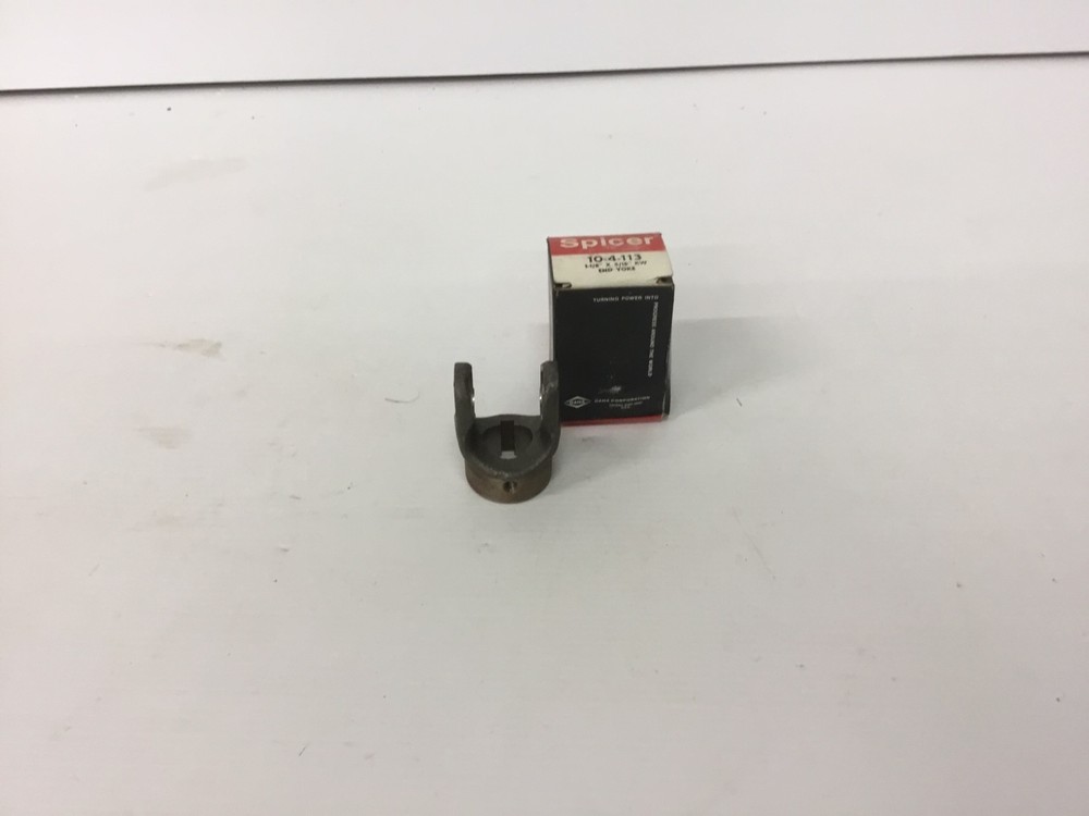 Spicer 10-4-113 PTO End Yoke
